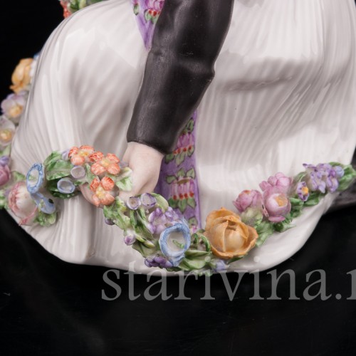 Фарфоровая статуэтка Девочка из Амагера, Royal Copenhagen, Дания, пер. пол. 20 в.