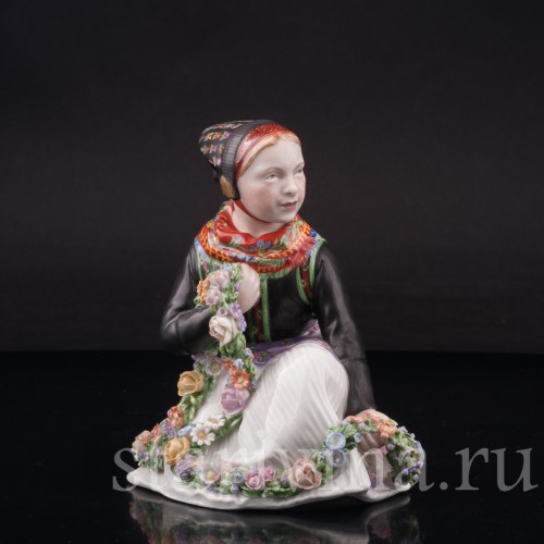 Фарфоровая статуэтка Девочка из Амагера, Royal Copenhagen, Дания, пер. пол. 20 в.