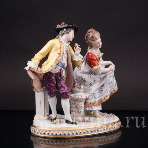 Фарфоровая статуэтка Влюбленная пара у вазона, Sitzendorf, Германия, пер. пол. 20 в.