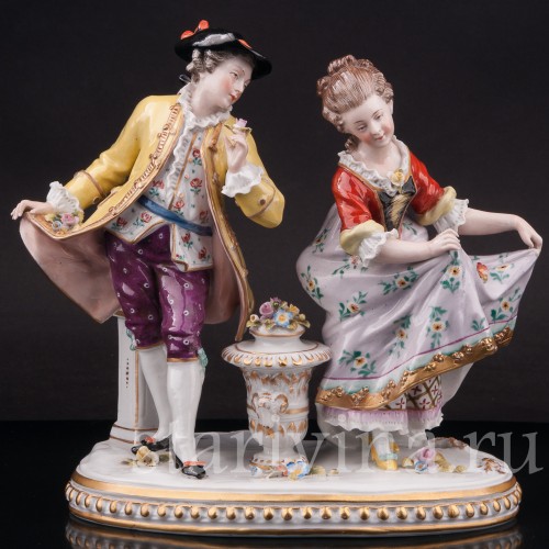 Фарфоровая статуэтка Влюбленная пара у вазона, Sitzendorf, Германия, пер. пол. 20 в.