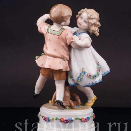 Фигурка из фарфора Танцующие дети E. A. Muller, Германия, 1890-1927 гг.