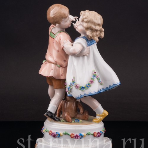 Фигурка из фарфора Танцующие дети E. A. Muller, Германия, 1890-1927 гг.