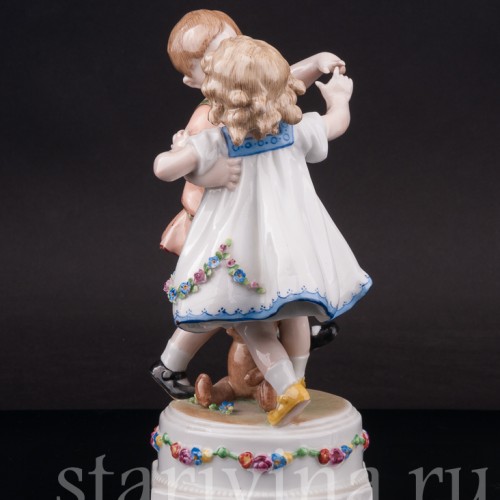 Фигурка из фарфора Танцующие дети E. A. Muller, Германия, 1890-1927 гг.