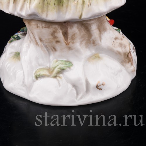 Фарфоровая статуэтка девушки Продавщица цветов, Германия, кон. 19 в.