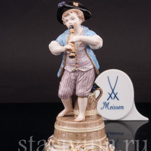 Статуэтка из фарфора Мальчик с флейтой на бочке, Meissen, Германия, сер. 19 - нач. 20 вв.