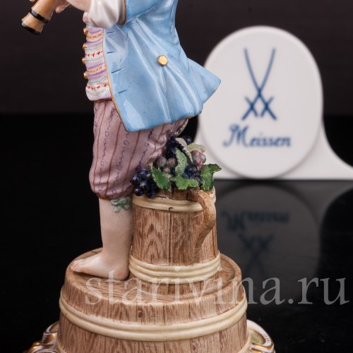 Статуэтка из фарфора Мальчик с флейтой на бочке, Meissen, Германия, сер. 19 - нач. 20 вв.