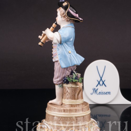 Статуэтка из фарфора Мальчик с флейтой на бочке, Meissen, Германия, сер. 19 - нач. 20 вв.