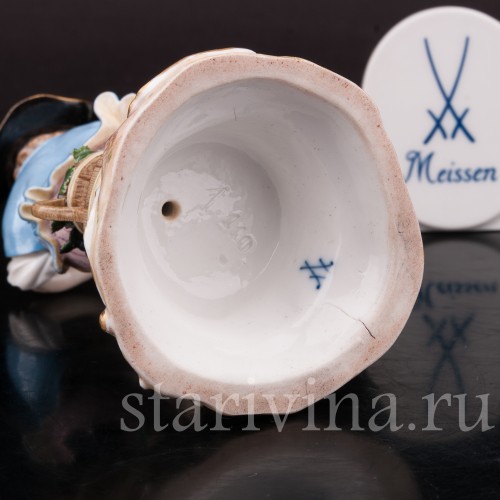 Статуэтка из фарфора Мальчик с флейтой на бочке, Meissen, Германия, сер. 19 - нач. 20 вв.