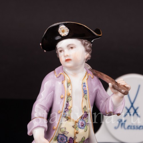 Фарфоровая статуэтка Мальчик с мотыгой, Meissen, Германия, сер. 19 - нач. 20 вв.