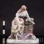 Фарфоровая статуэтка девушки Золушка Meissen, Германия, кон. 19 - нач. 20 вв.
