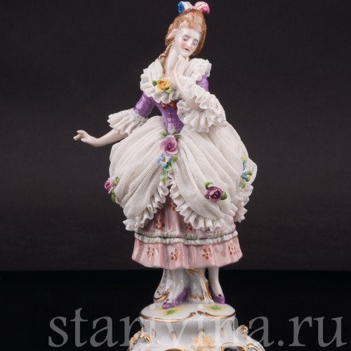 Фарфоровая статуэтка Стоящая девушка, кружевная, Muller & Co, Германия, нач. 20 в.