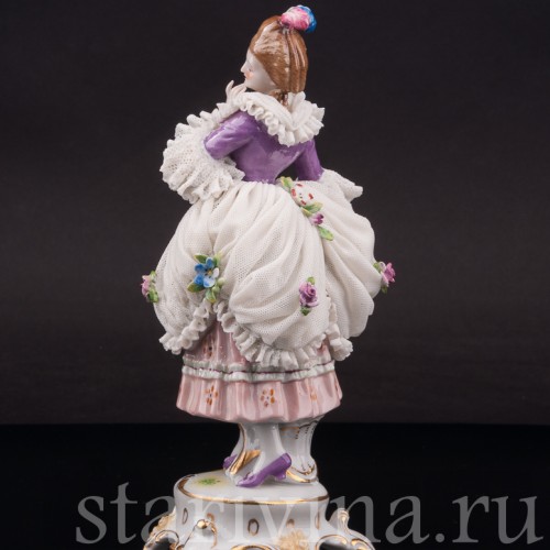 Фарфоровая статуэтка Стоящая девушка, кружевная, Muller & Co, Германия, нач. 20 в.