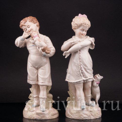 Парные фарфоровые статуэтки Мальчик с собачкой и девочка с кошкой, Royal Rudolstadt, Германия, кон. 19 - нач. 20 вв.