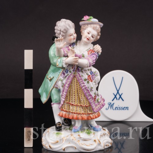 Фарфоровая статуэтка Обнимающаяся пара, Meissen, Германия, кон. 19 - нач. 20 вв.