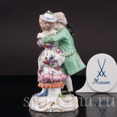 Фарфоровая статуэтка Обнимающаяся пара, Meissen, Германия, кон. 19 - нач. 20 вв.