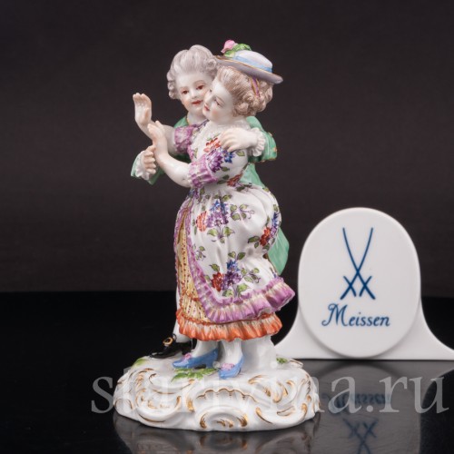 Фарфоровая статуэтка Обнимающаяся пара, Meissen, Германия, кон. 19 - нач. 20 вв.