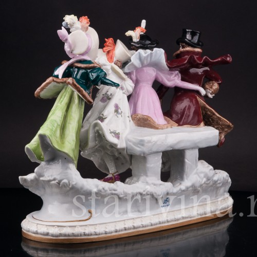 Фарфоровая композиция Зима, весёлая прогулка на коньках, Scheibe-Alsbach, Германия, вт. пол. 20 в.