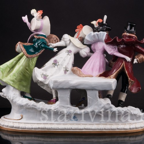 Фарфоровая композиция Зима, весёлая прогулка на коньках, Scheibe-Alsbach, Германия, вт. пол. 20 в.