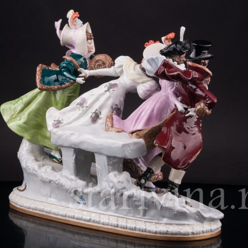 Фарфоровая композиция Зима, весёлая прогулка на коньках, Scheibe-Alsbach, Германия, вт. пол. 20 в.