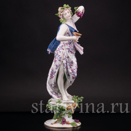 Фарфоровая композиция Девушка с чашей и виноградной гроздью, аллегория осени, Volkstedt, Германия, кон. 19 - нач. 20 вв.