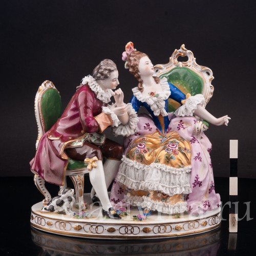 Фарфоровая композиция Ухаживание, кружевная, Volkstedt, Германия, до 1935 года.