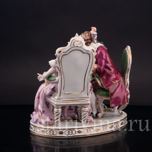 Фарфоровая композиция Ухаживание, кружевная, Volkstedt, Германия, до 1935 года.