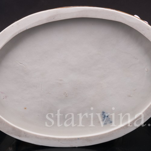 Фарфоровая композиция Ухаживание, кружевная, Volkstedt, Германия, до 1935 года.