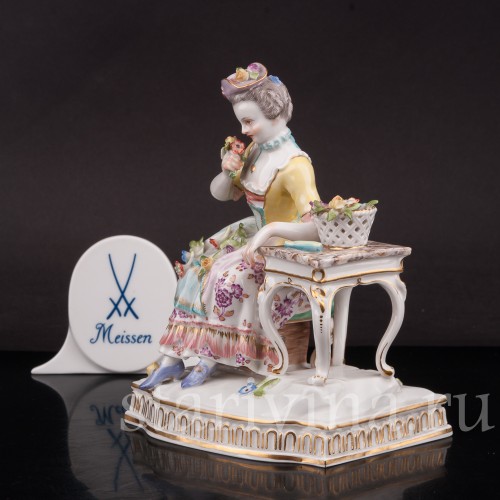 Фарфоровая фигурка Дама с цветами, аллегория обоняния, Meissen, Германия, 1934-48 гг.