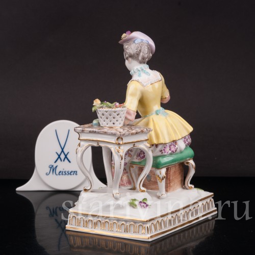 Фарфоровая фигурка Дама с цветами, аллегория обоняния, Meissen, Германия, 1934-48 гг.