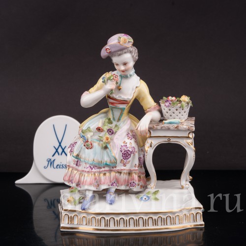 Фарфоровая фигурка Дама с цветами, аллегория обоняния, Meissen, Германия, 1934-48 гг.