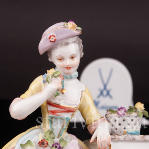 Фарфоровая фигурка Дама с цветами, аллегория обоняния, Meissen, Германия, 1934-48 гг.