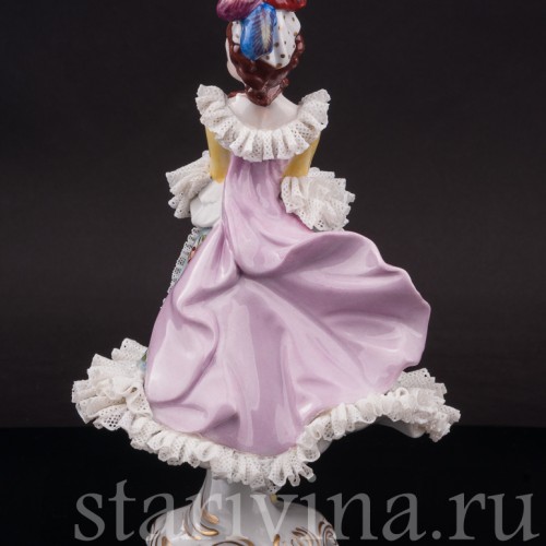 Фарфоровая статуэтка Девушка с веером, кружевная, Volkstedt, Германия, вт. пол. 20 в.