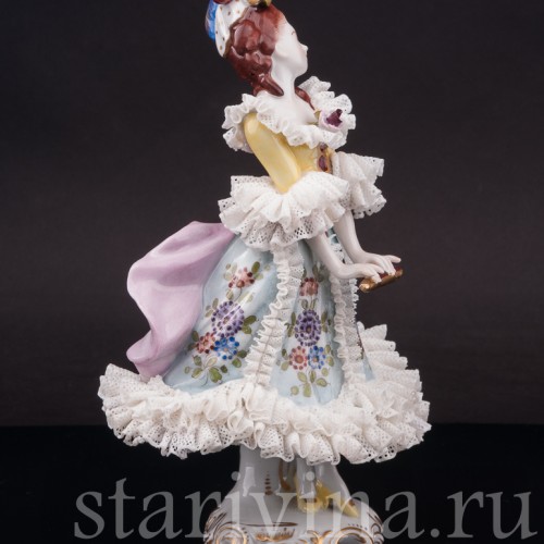 Фарфоровая статуэтка Девушка с веером, кружевная, Volkstedt, Германия, вт. пол. 20 в.