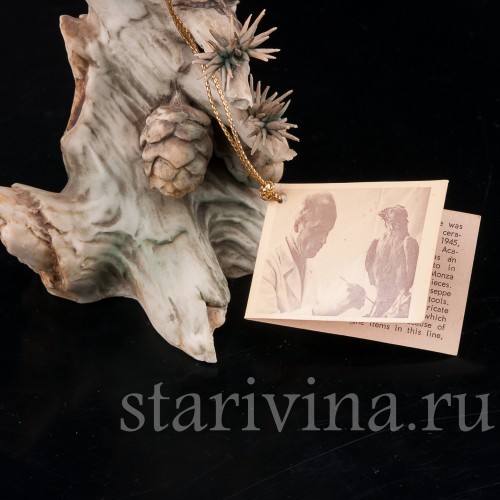 Фигурка птицы из фарфора Синица на еловой ветке, Tay, Италия, вт. пол. 20 в.