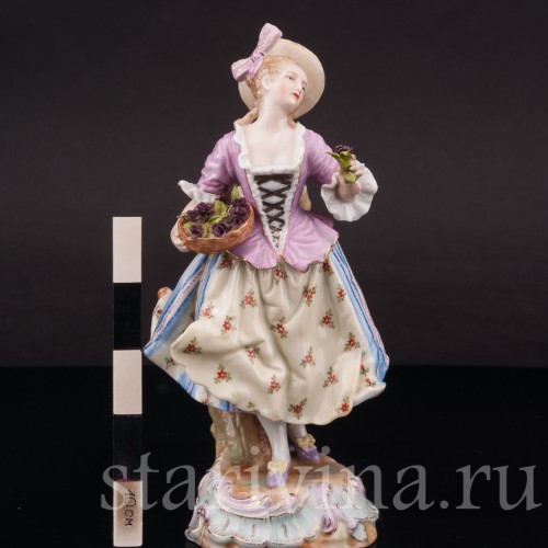 Фарфоровая статуэтка девушки Продавщица цветов, Германия, кон.19, нач. 20 вв.