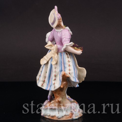 Фарфоровая статуэтка девушки Продавщица цветов, Германия, кон.19, нач. 20 вв.
