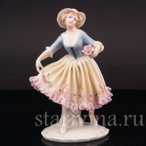 Фигурка из фарфора Девушка с цветком, Karl Ens, Германия, 1920-30 гг.