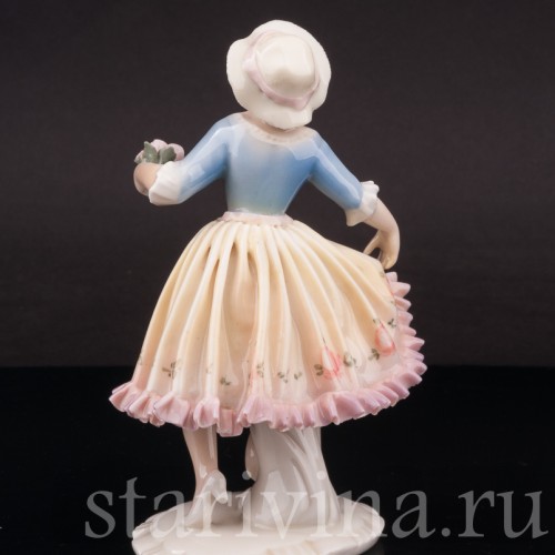Фигурка из фарфора Девушка с цветком, Karl Ens, Германия, 1920-30 гг.