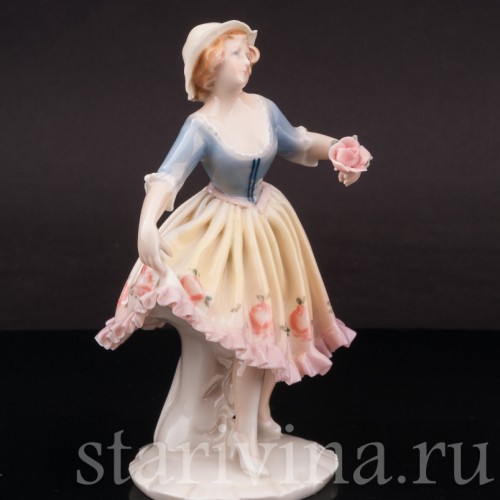 Фигурка из фарфора Девушка с цветком, Karl Ens, Германия, 1920-30 гг.