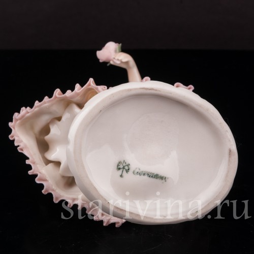 Фигурка из фарфора Девушка с цветком, Karl Ens, Германия, 1920-30 гг.