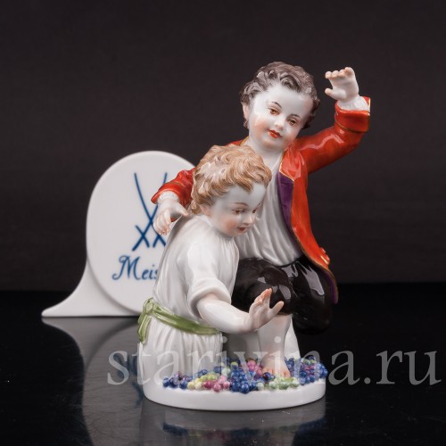 Фигурка из фарфора Дети, давящие виноград, Meissen, Германия, пер. пол. 20 в.
