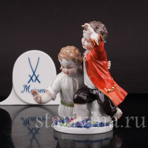 Фигурка из фарфора Дети, давящие виноград, Meissen, Германия, пер. пол. 20 в.