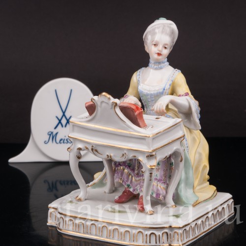 Фарфоровая статуэтка Девушка у клавесина, аллегория слуха, Meissen, Германия, 1949 г.