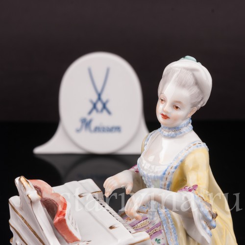 Фарфоровая статуэтка Девушка у клавесина, аллегория слуха, Meissen, Германия, 1949 г.