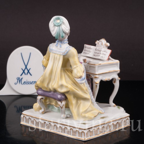 Фарфоровая статуэтка Девушка у клавесина, аллегория слуха, Meissen, Германия, 1949 г.