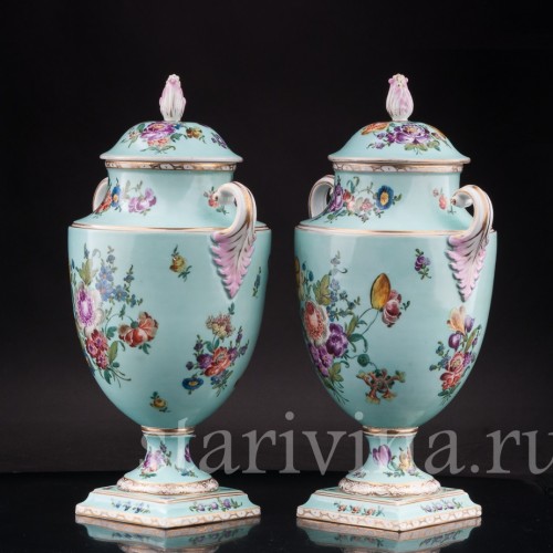 Парные фарфоровые вазы Розы и тюльпаны, Helena Wolfsohn, Германия, 1875-83 гг.