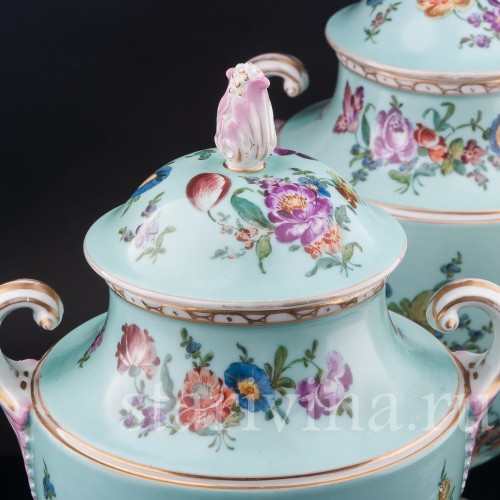 Парные фарфоровые вазы Розы и тюльпаны, Helena Wolfsohn, Германия, 1875-83 гг.