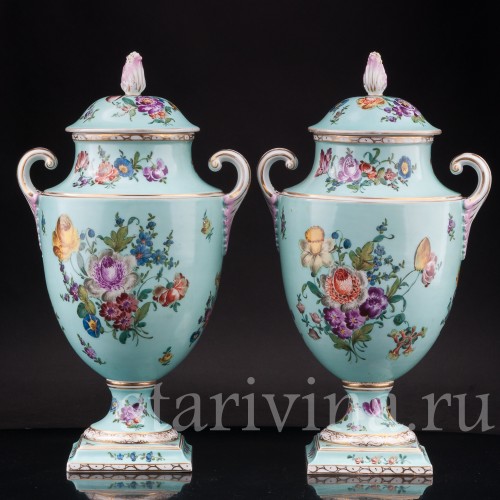 Парные фарфоровые вазы Розы и тюльпаны, Helena Wolfsohn, Германия, 1875-83 гг.