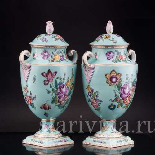 Парные фарфоровые вазы Розы и тюльпаны, Helena Wolfsohn, Германия, 1875-83 гг.