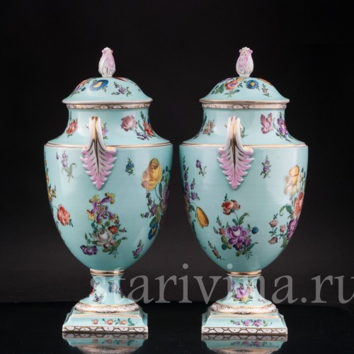 Парные фарфоровые вазы Розы и тюльпаны, Helena Wolfsohn, Германия, 1875-83 гг.